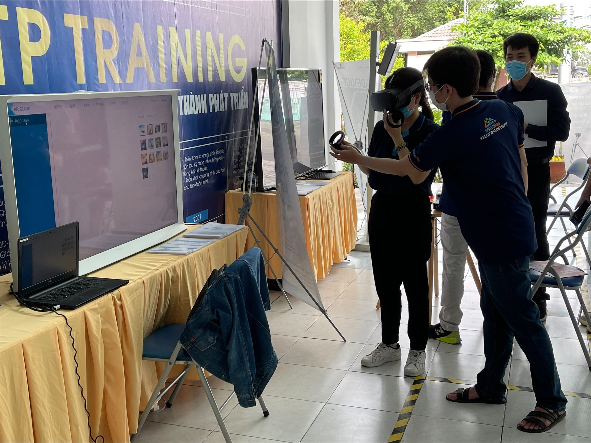 2021年11月30日に高度人材教育に向けてONETECH ASIAはSAIGON HI-TECH PARKと提携