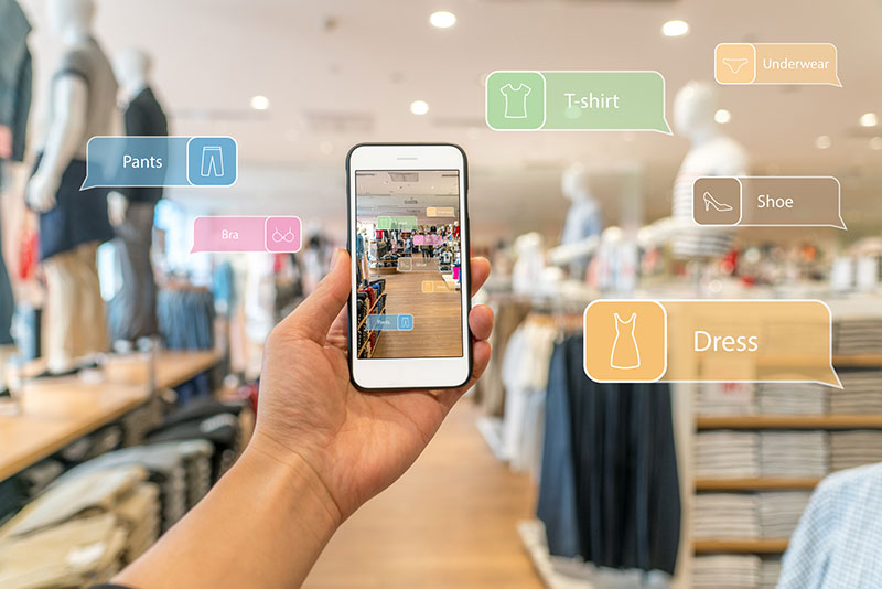 ARは日常的なテクノロジーとなり、AR/VR関連市場も成長を遂げているのです。